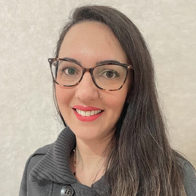 Foto de Claudia Telini na página sobre a agência Pólvora